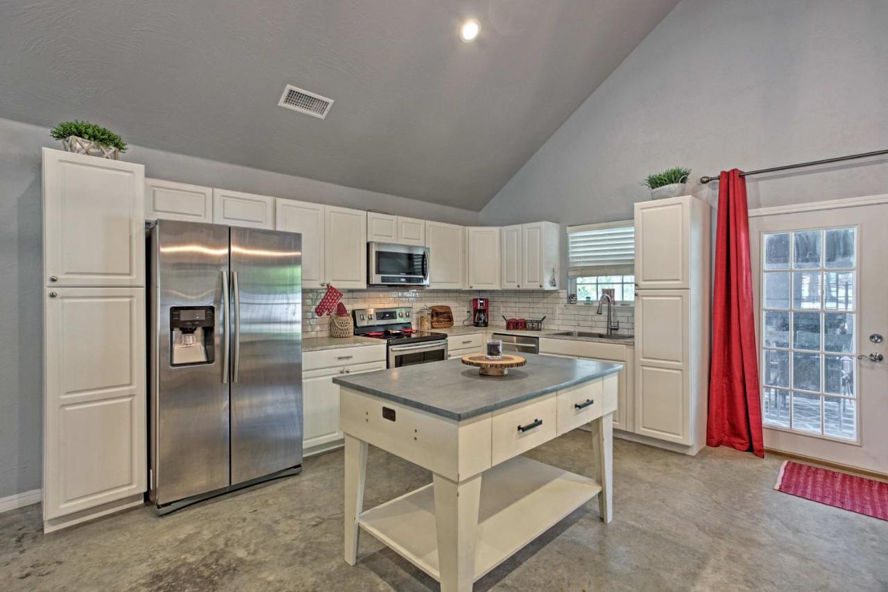 Modern Retreat With Gas Grill - Walk To Lake Texoma! Kingston Eksteriør billede