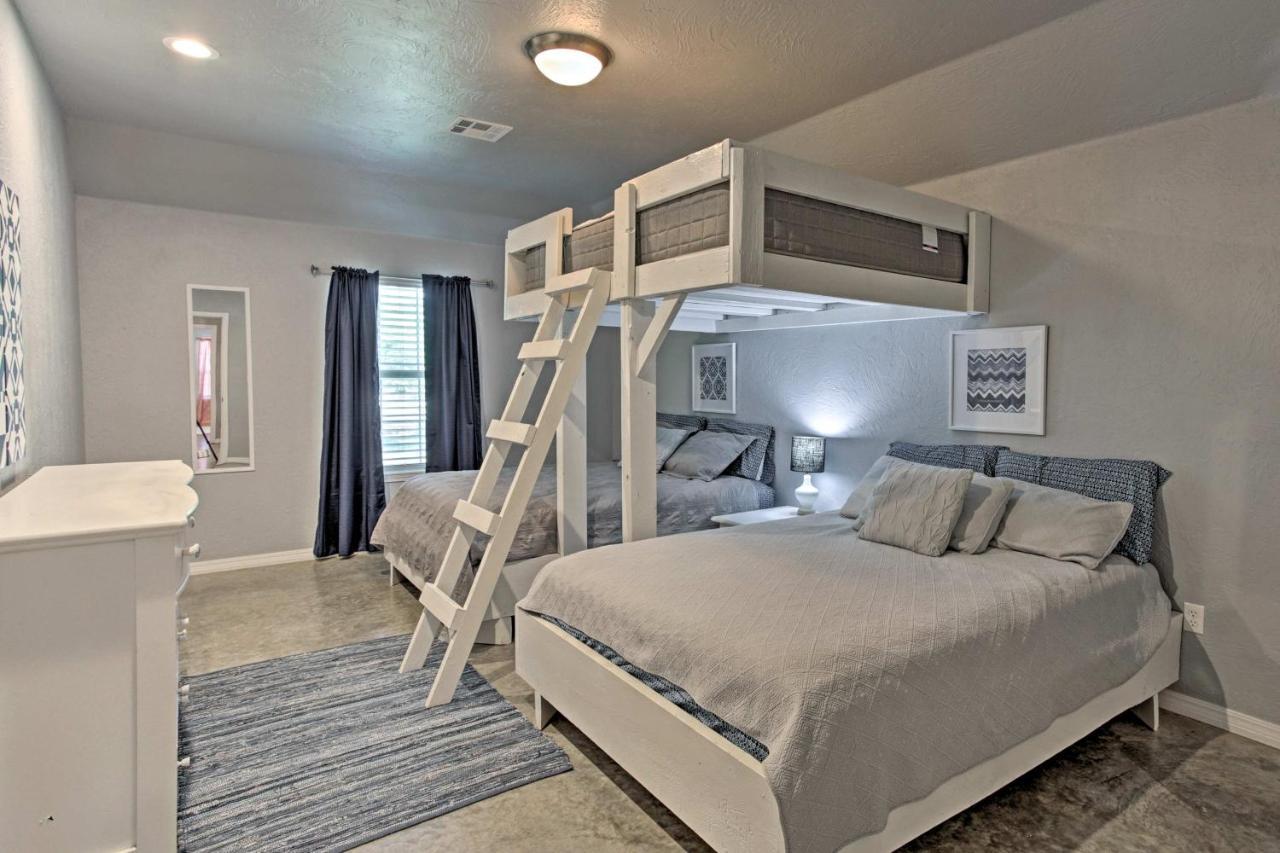 Modern Retreat With Gas Grill - Walk To Lake Texoma! Kingston Eksteriør billede