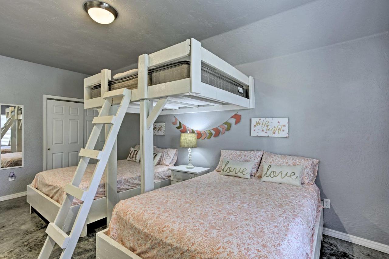 Modern Retreat With Gas Grill - Walk To Lake Texoma! Kingston Eksteriør billede